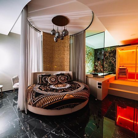 Versace Luxury Room كورليوني المظهر الخارجي الصورة