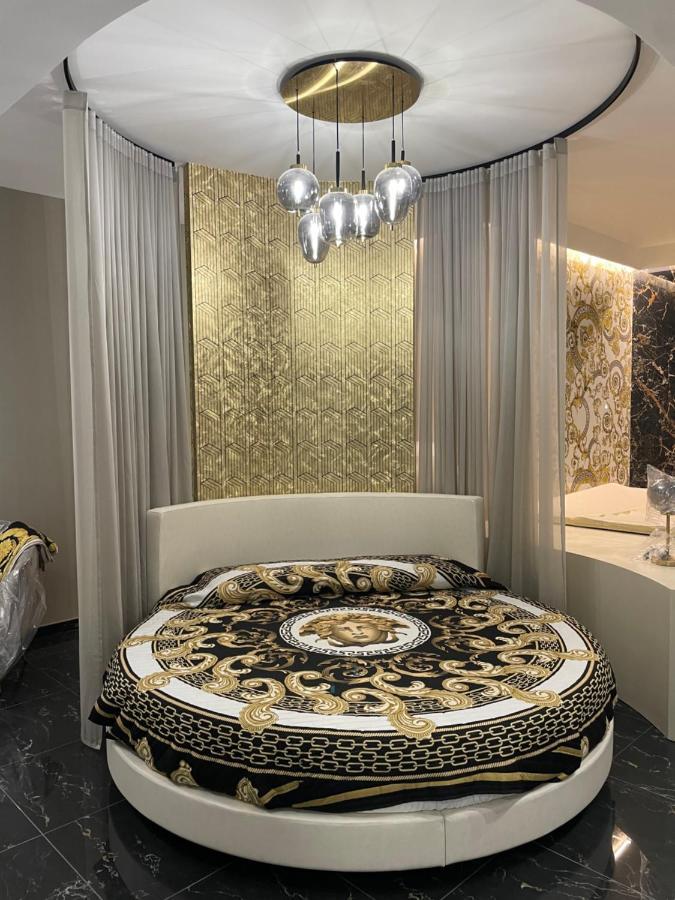Versace Luxury Room كورليوني المظهر الخارجي الصورة