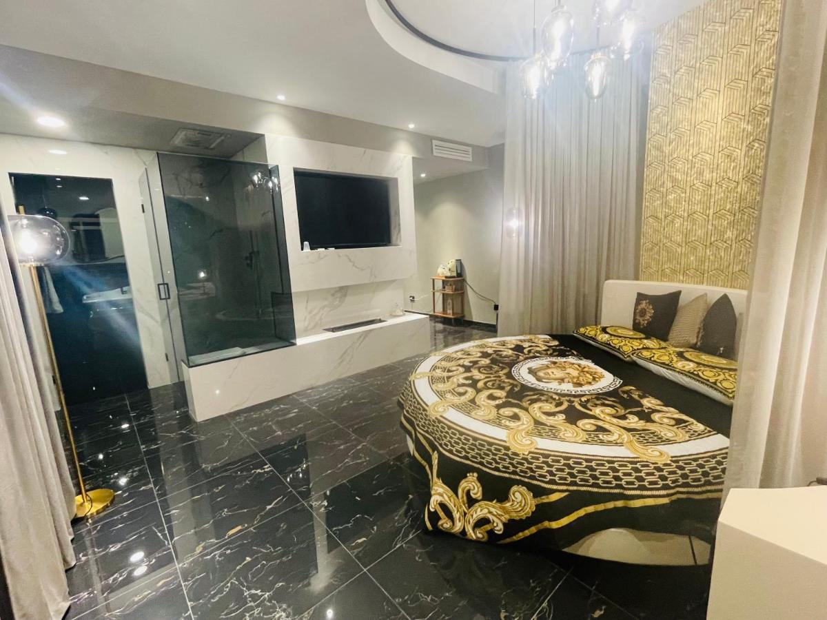 Versace Luxury Room كورليوني المظهر الخارجي الصورة