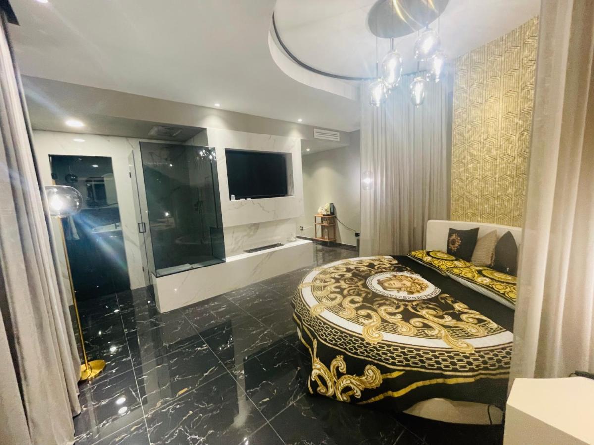 Versace Luxury Room كورليوني المظهر الخارجي الصورة