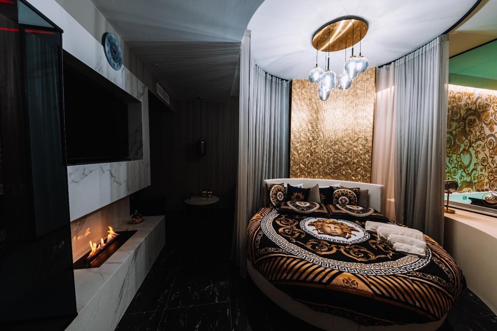 Versace Luxury Room كورليوني المظهر الخارجي الصورة